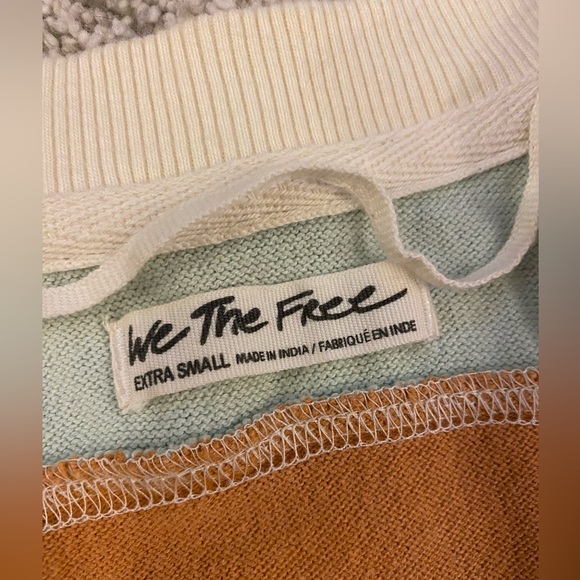 We The Free distressed women’s top - Picture 4 of 9